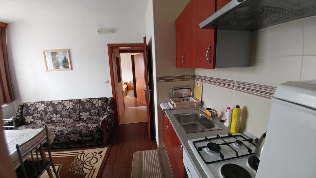 Guest House Mijic Кореница Екстериор снимка