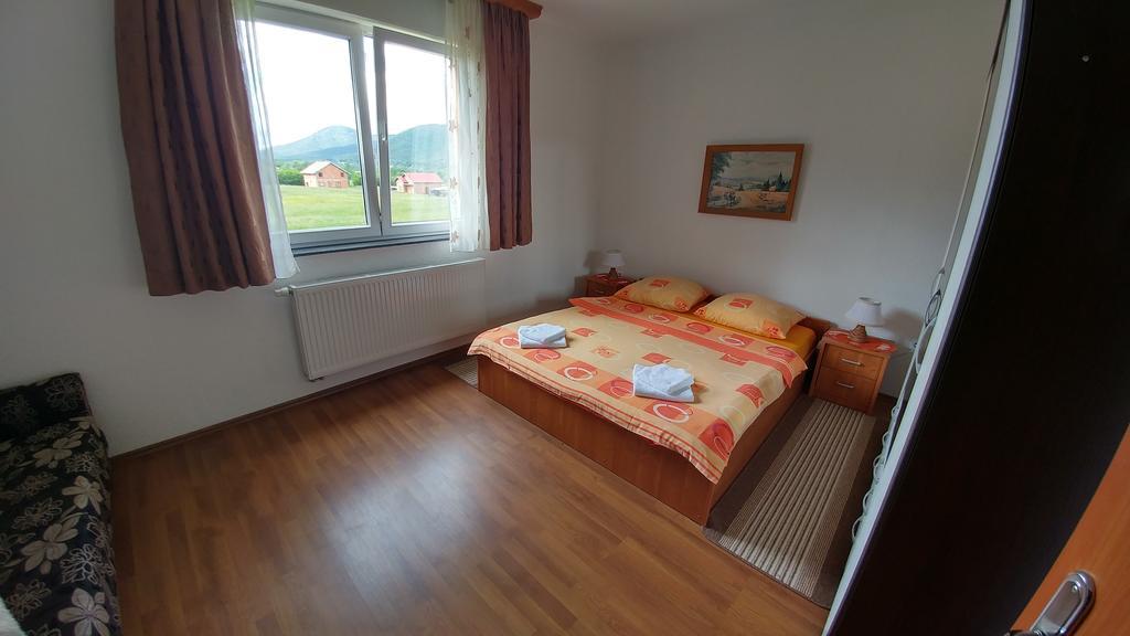 Guest House Mijic Кореница Екстериор снимка